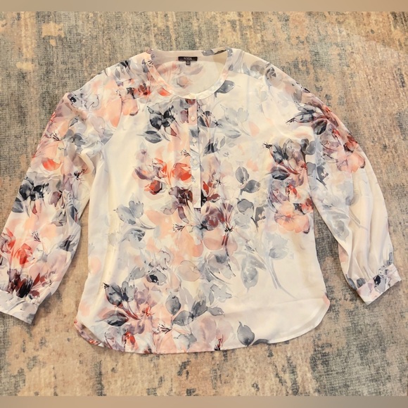 NYDJ sheer floral top. Size large - Picture 1 of 2